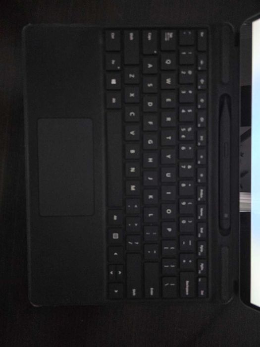 Laptop Microsoft Surface Pro X z klawiaturą I piórem