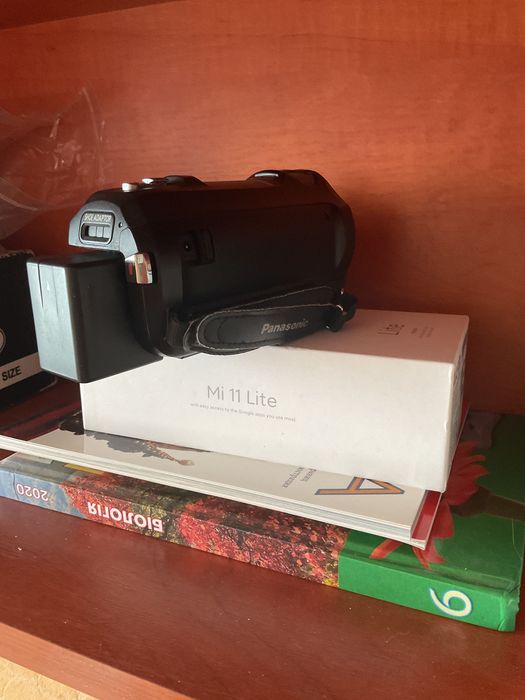 Продам видеокамеру Panasonic HC-V760