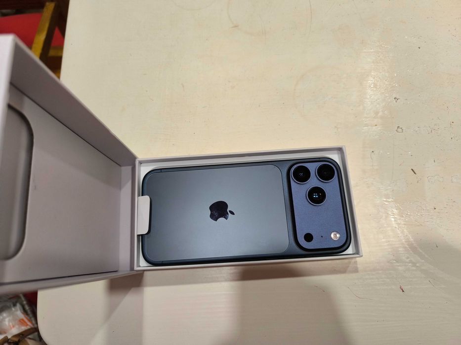 Iphone 17 pro max,Азiйська версiя.ДвI ciм.Коробка,зарядка.1v1,кабель.