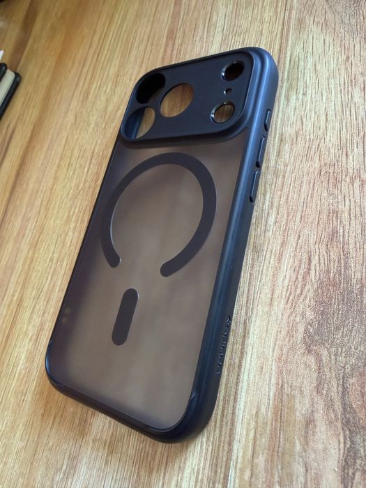 Etui Spigen  Iphone 17 Pro