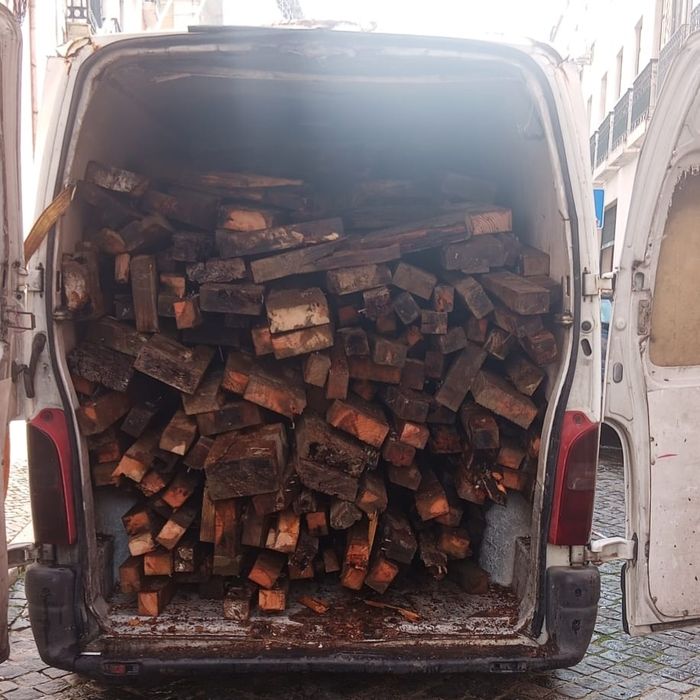 CARRINHAS e CONTENTORES p/todo o tipo de resíduos lixo e entulho