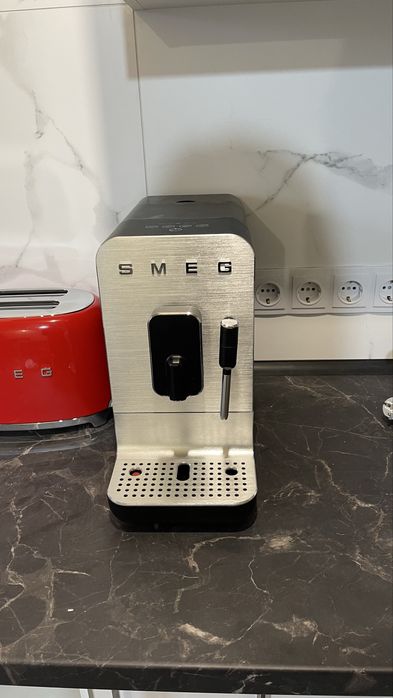Кавовамашина SMEG BCC12