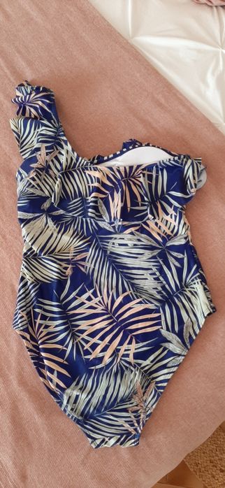 Fato banho padrão tropical