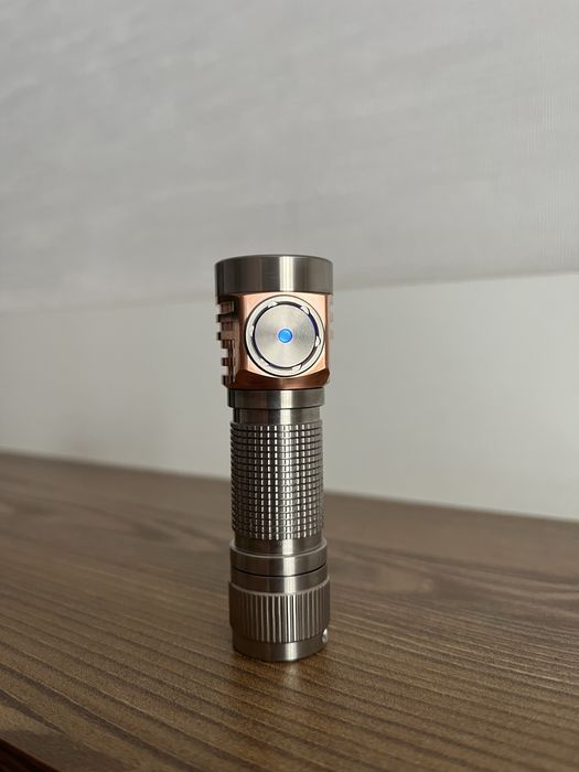 Emisar D3aa - ручний ліхтар