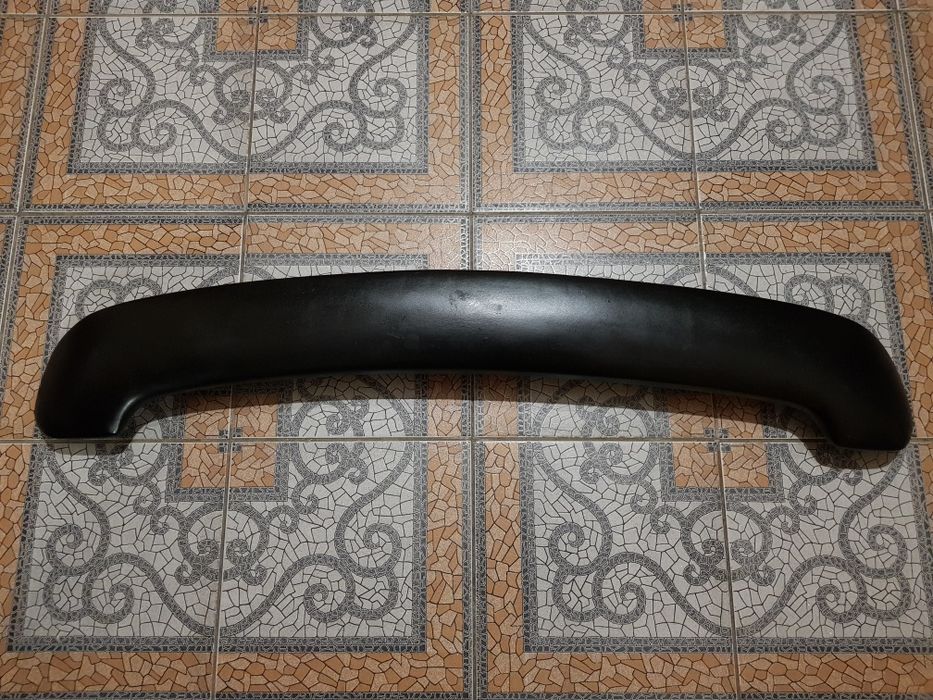 Спойлер TUV Austria для автомобіля Вольксваґен Ґольф 4 хетчбек