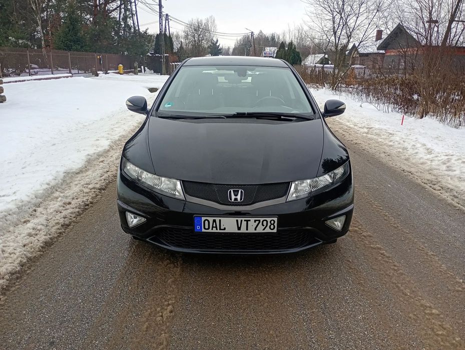 Honda Civic 1.8_Benzyna_Lift_Skóra_Opłacona
