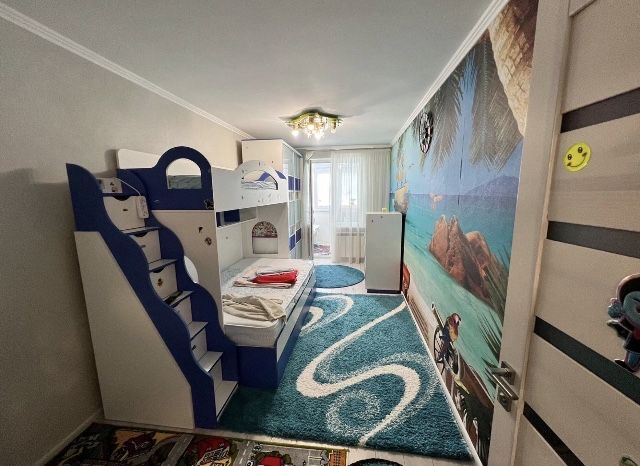 Продам 3к квартиру на Ж/М Левобережный, Мира, Караван