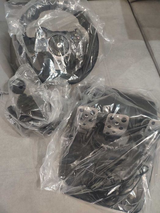 Volante Logitech G920 + Shifter XBox/ PC - Pouco Uso (Sem Garantia)
