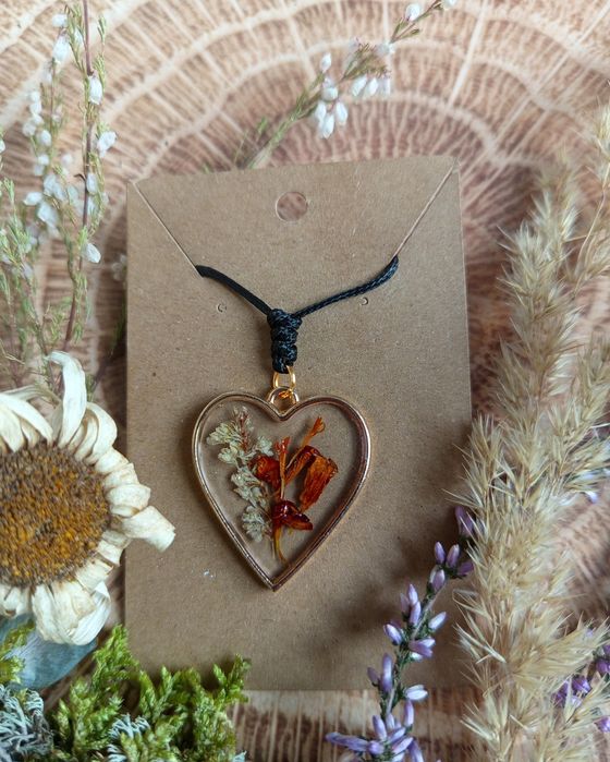 Naszyjnik z żywicy epoksydowej