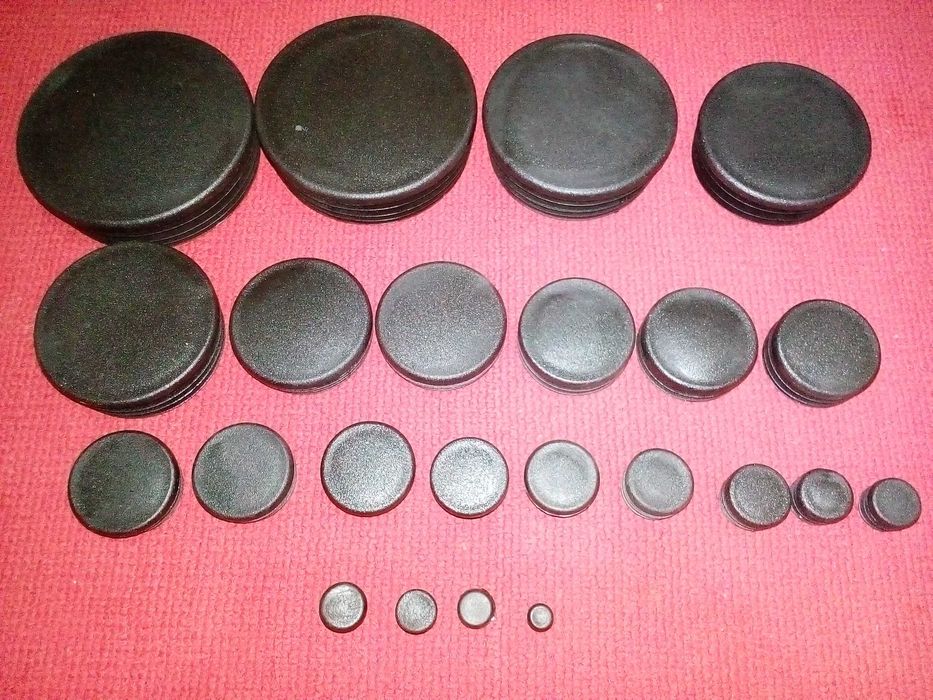 Заглушка пластикова кругла D 40 42 45 48,3 50 57 мм для труб