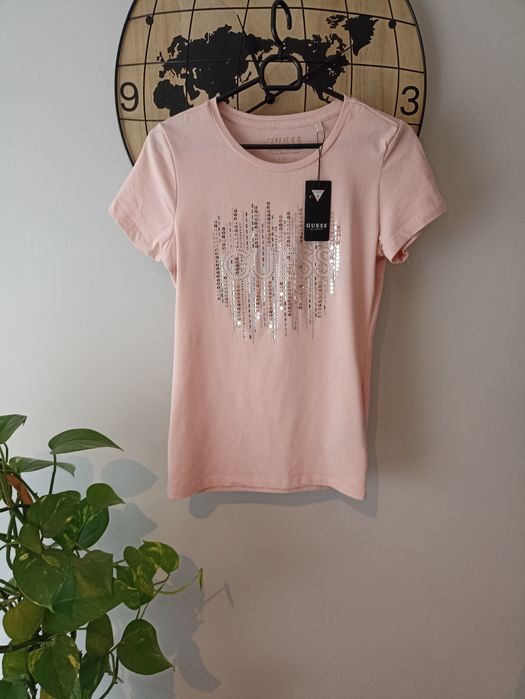 T-shirt pudrowy róż Guess roz.M