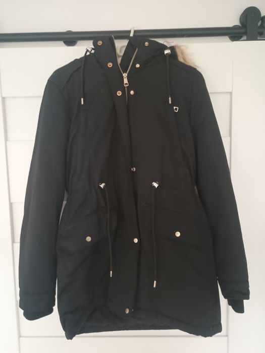 Kurtka zimowa damska Pull&Bear.