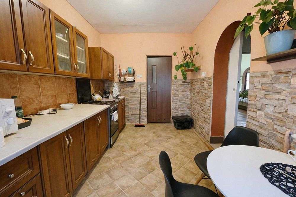 Na sprzedaż pół domu w Sadlnie ok 80m2 z ogrodem
