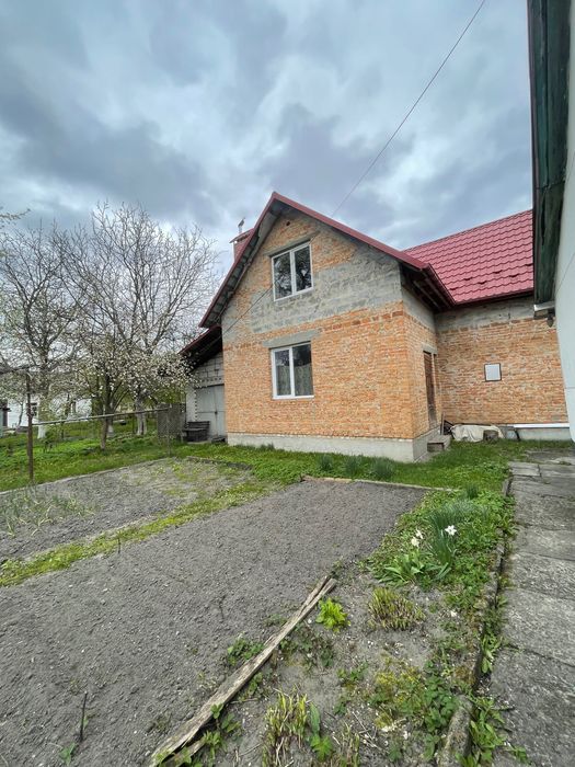 Продаж новозбудованого будинку в Бродах