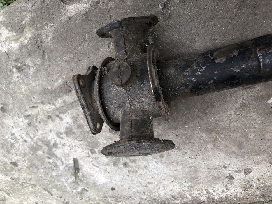 Кардан карданний вал газ 21