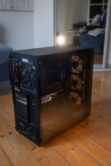 Komputer do pracy w biurze, gotowy na upgrade do gier/foto/video