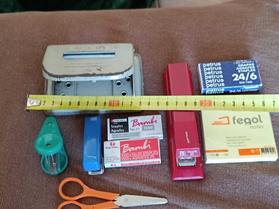 Conjunto de Material Escolar e Escritório variado