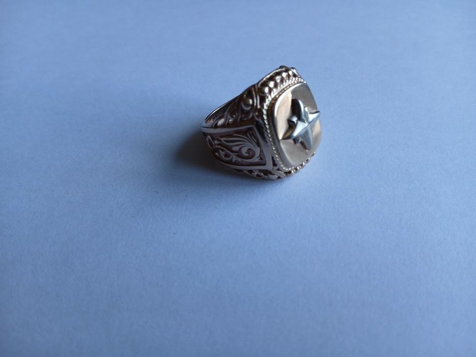 перстень золотий  роза вітрів