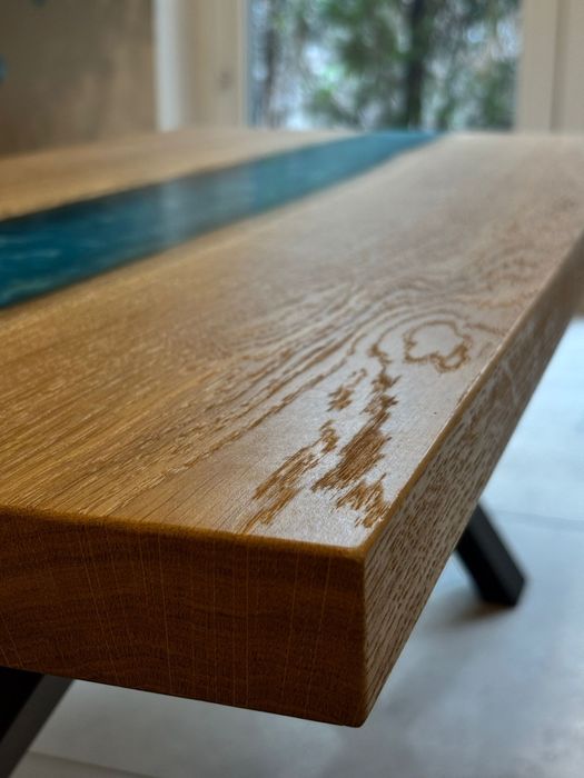 Stolik kawowy z litego drewna