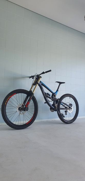 Bicicleta downhill
