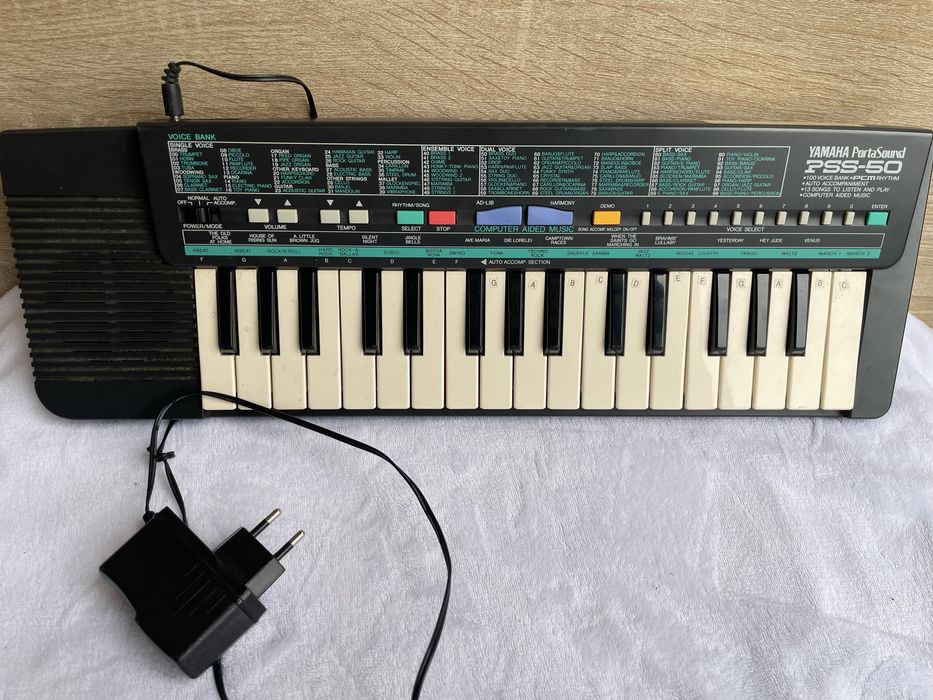Keyboard  yamaha  model:PSS-50  vtg