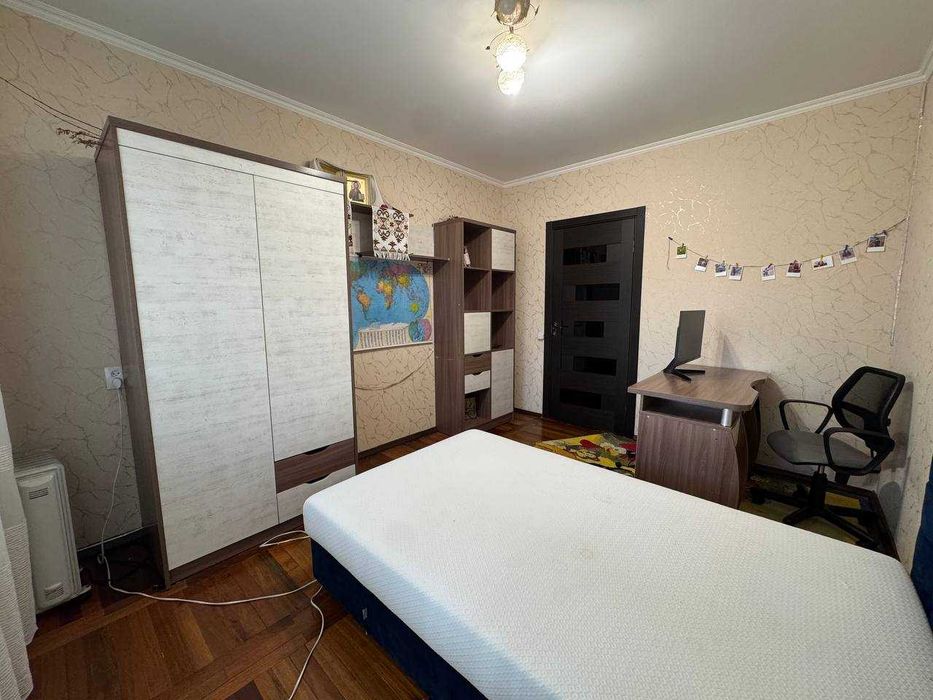 Продам простору 4-кімнатну квартиру на вул. Євгена Коновальця - View 6