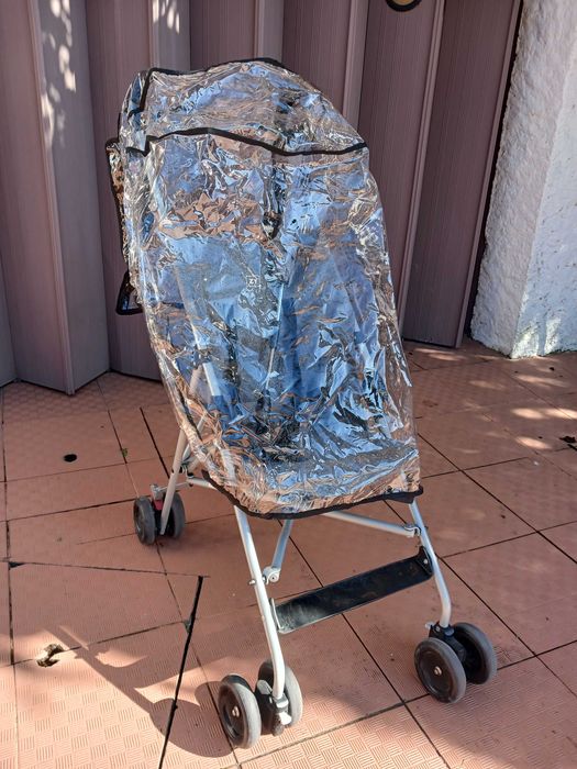 Carrinho de bebé bengala, com oferta de chapéu sombrinha para o sol