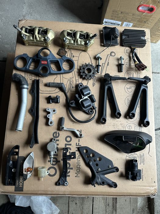 Продам одним лотом Aprilia srv 1000