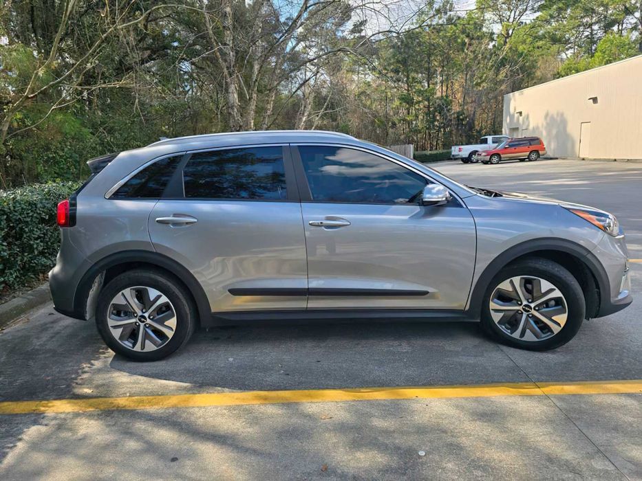 Kia Niro EV      2021