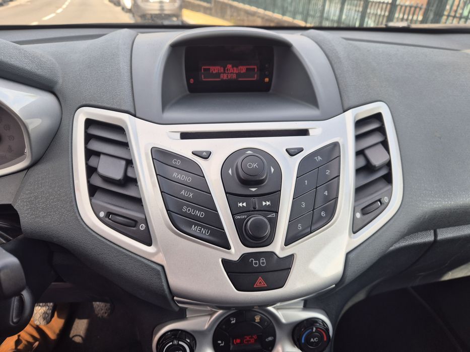 Ford fiesta 1.2i sport