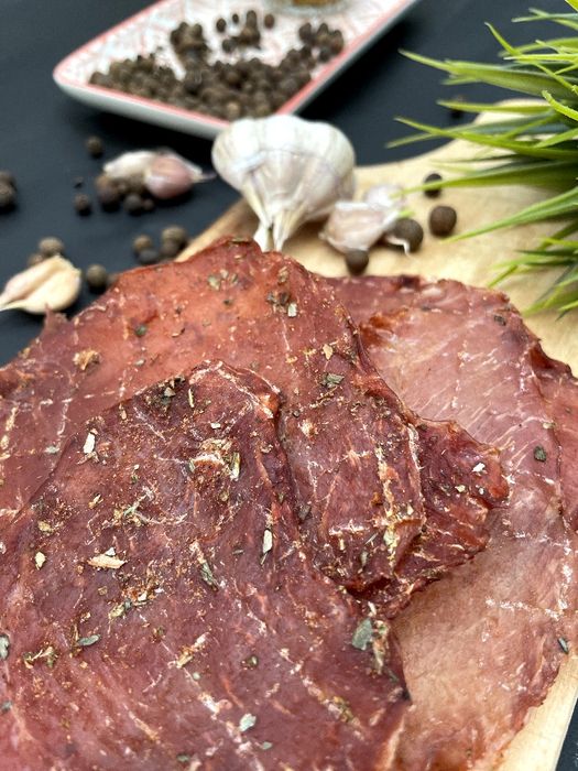 Джерки, кабаноси, м'ясні снеки, закуска до пива