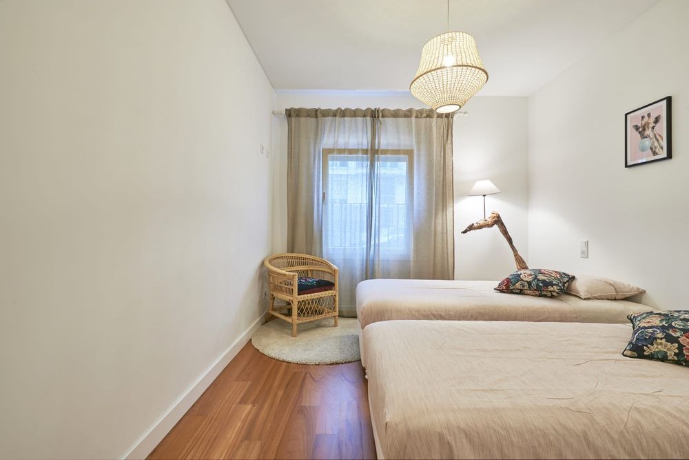 2 camas 90*200 com colchões