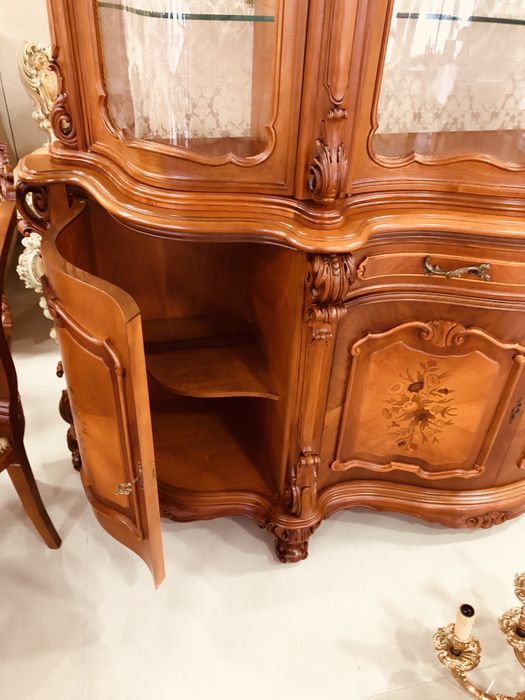 Сервант для гостинної