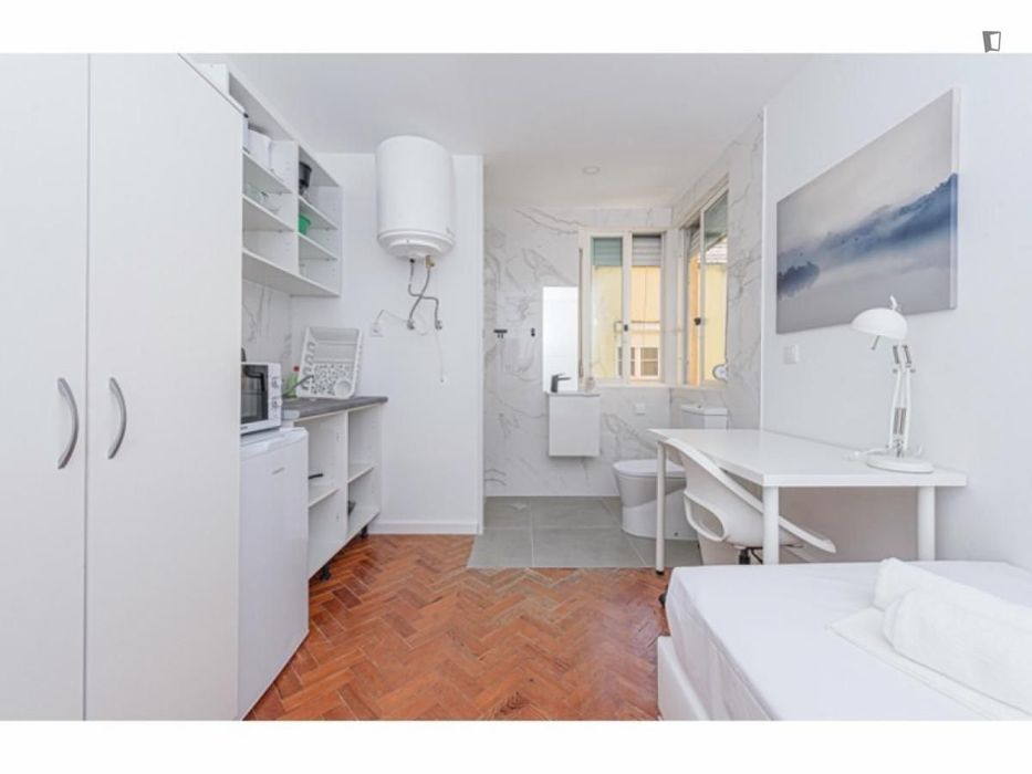 Quarto - localizado em Lapa Lisbon