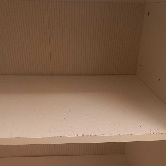 Muda fraldas e estante IKEA Hensvik