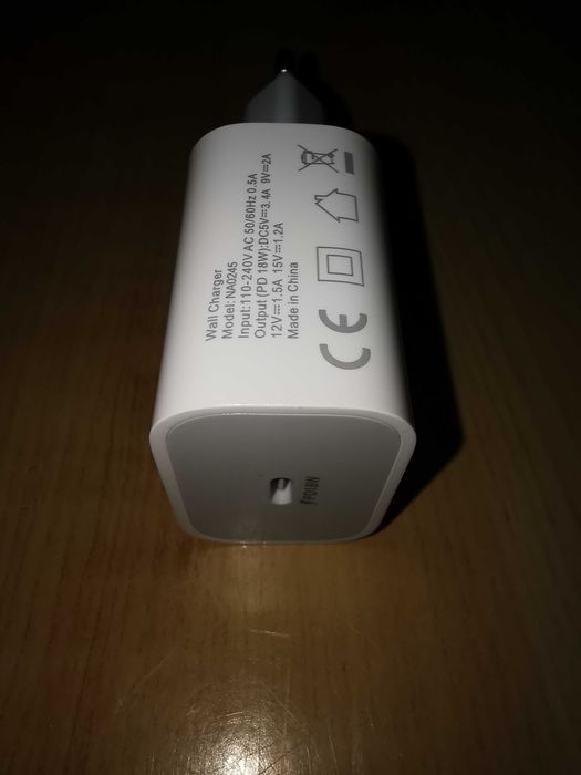 Carregador Telemóvel Sem Fios Moveteck TA0302 com Alimentação e Manual