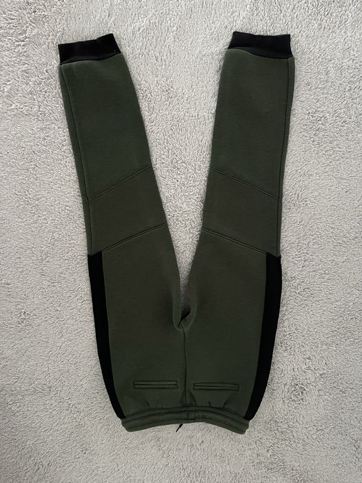 TU r. 158 cm spodnie dresowe dresy khaki dla chlopca