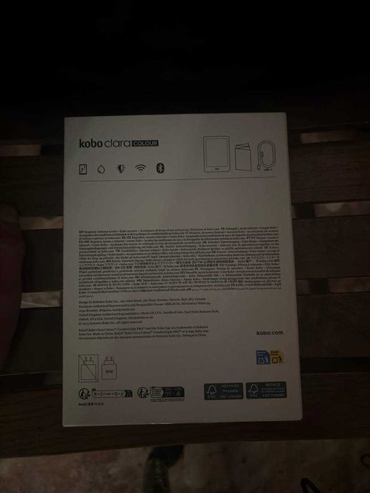 KOBO Clara Colour