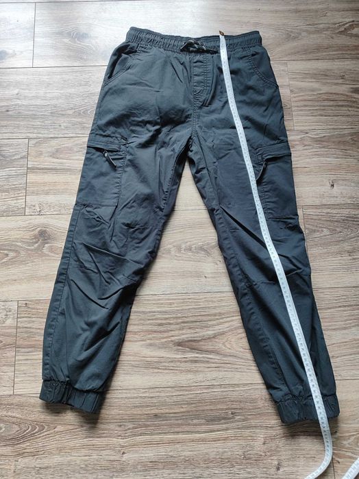 Spodnie ocieplane czarne rozmiar 158 smyk