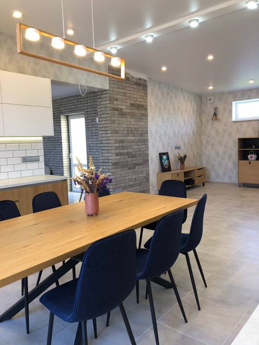 Продаётся новый дом в Обуховке в закрытом охраняемом городке с ремонто