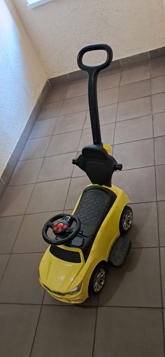 Дитяча машинка толокар