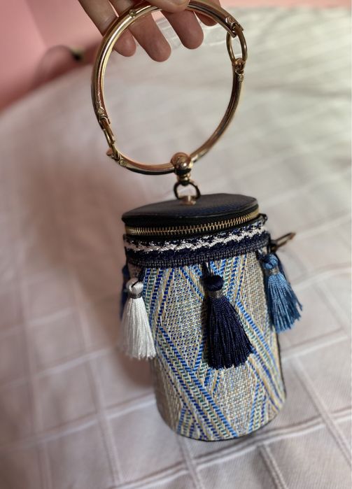 Mala de mao / Tiracola com franjas em cilindro (nova)