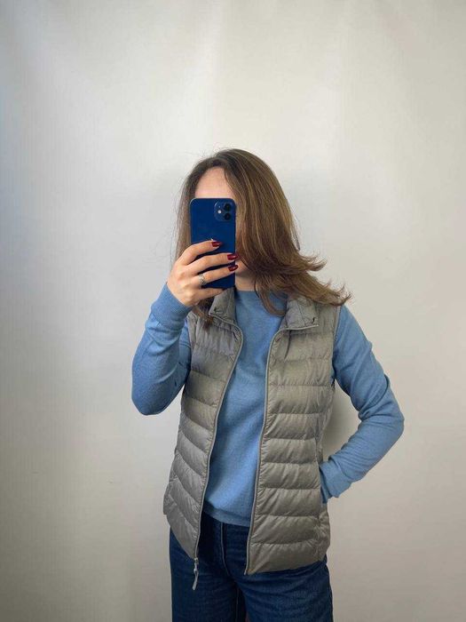 Uniqlo down vest жіноча мікропухова жилетка