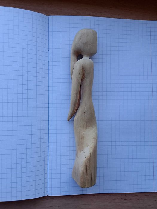 Rzeźba drewno - kobieta