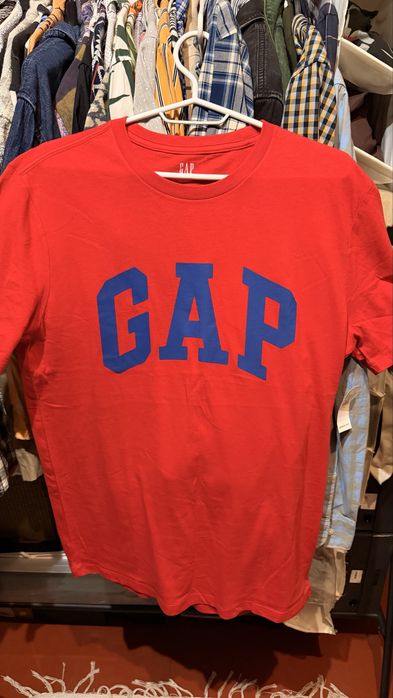 Футболки puma, gap, levis