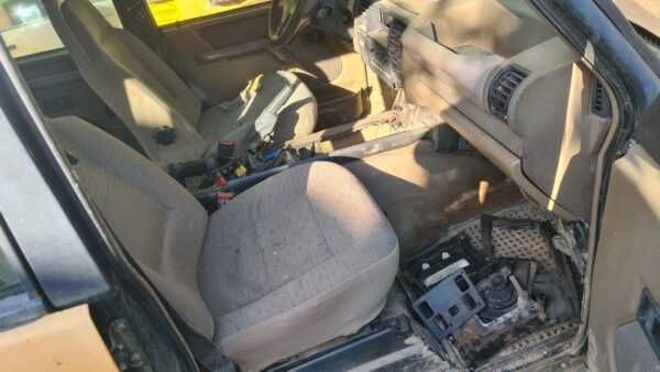 Land Rover Discovery 300 Tdi Peças Usadas interior bege