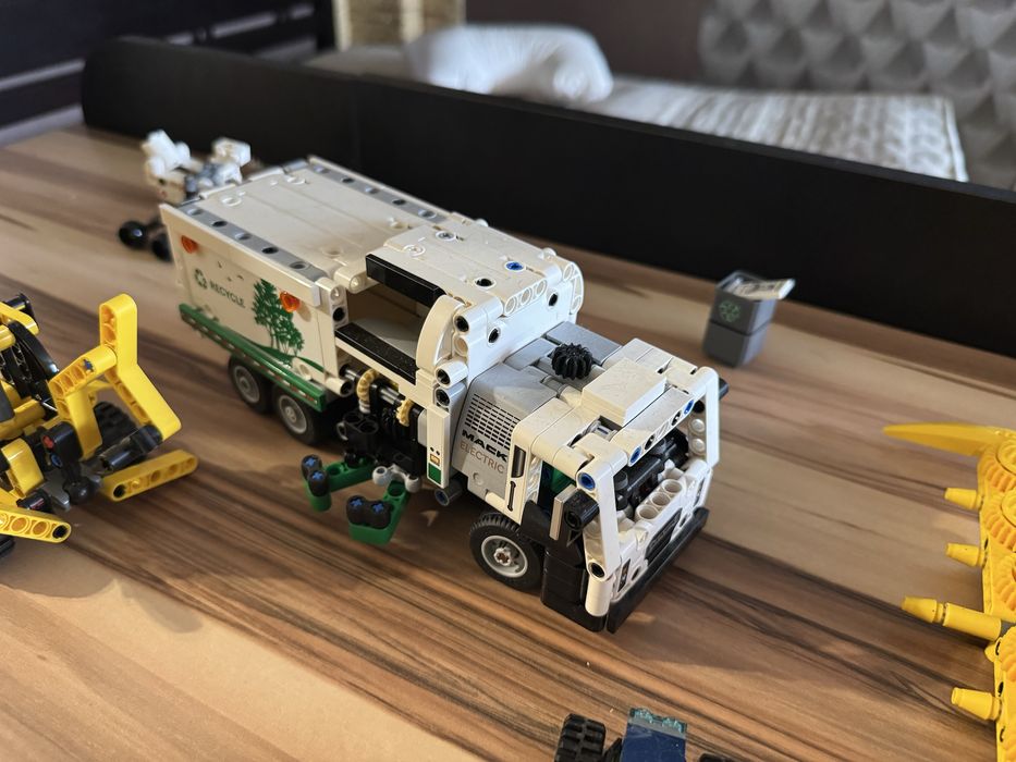 Lego technic john deere сміттєвоз