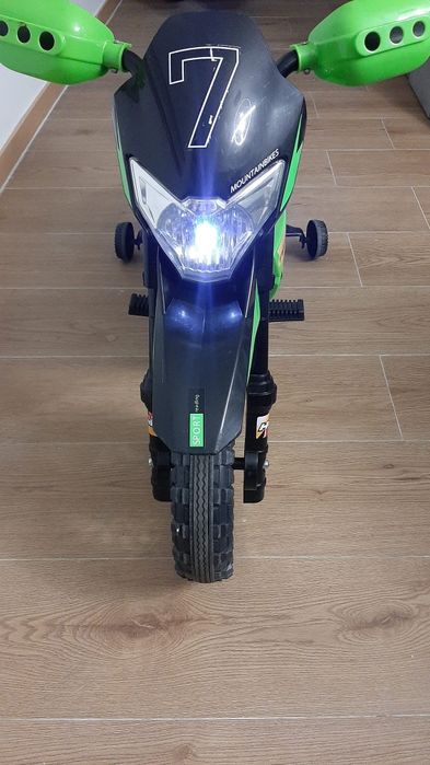 Mota elétrica criança