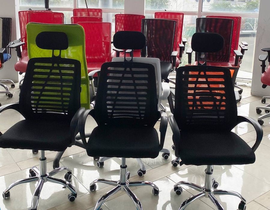 РОЗПРОДАЖ офісної меблі стільці крісла