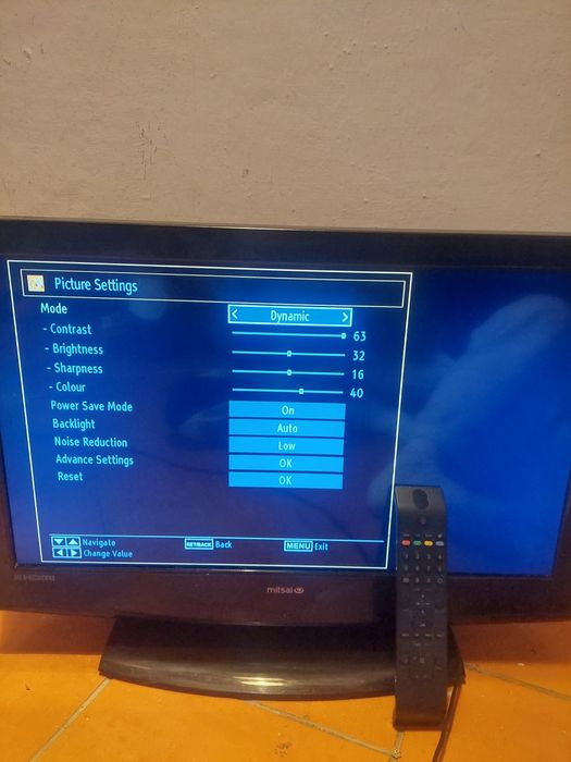 Mitsai 26" LCD TV 

Mitsai 26-inch LCD TV in good condition. Come